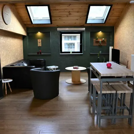 Le Toit De - Esc'appart 디넝